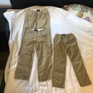 Boys Children’s Place  khaki lot. Size 5